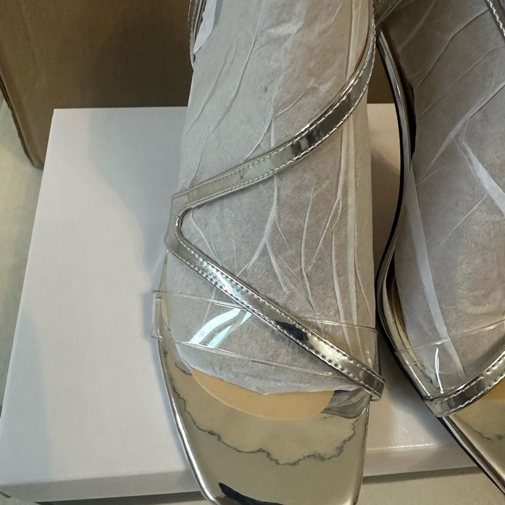 Silver Heels - image 4